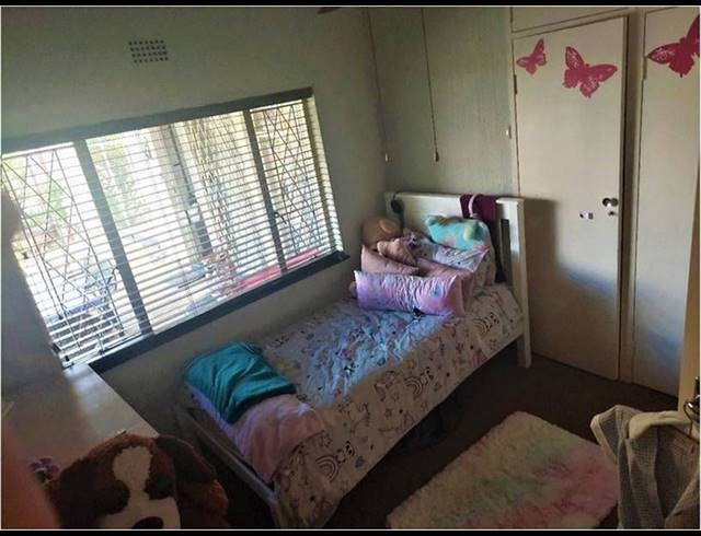 3 BEDROOM HOUSE FOR SALE IN VAN RIEBEECK PARK